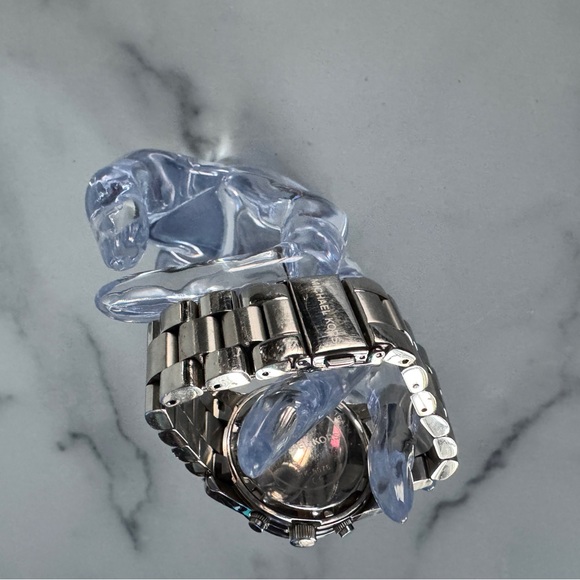 Michael Kors Silver Watch fits 7” wrist - Picture 10 of 14